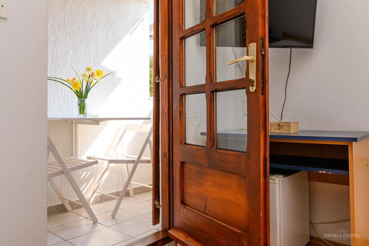 Sobe I Apartman Mareta Miholascica Extérieur photo