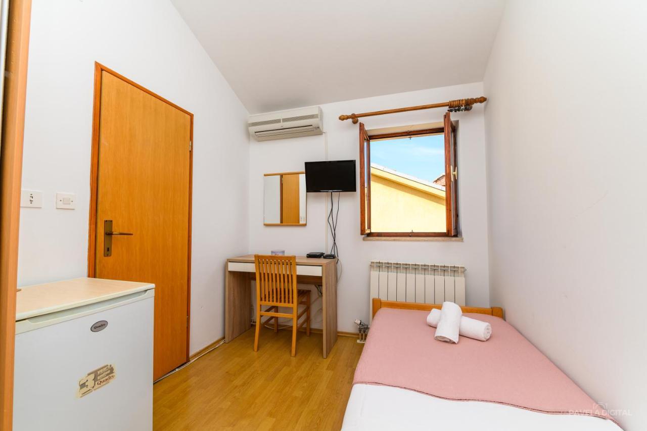 Sobe I Apartman Mareta Miholascica Extérieur photo
